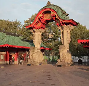 Zoologischer: Elephant Gate, Berlin Zoo, Tiergarten, Berlin, Germany