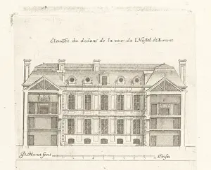 Chez Mariette: Elevation of the courtyard to the Hotel d'Aumont