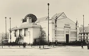 Kolo: Side elevation and back view of the Secession in Vienna