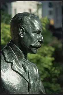 Elgar: ELGAR BRONZE STATUE