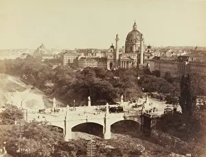 Plazas: Elisabeth Bridge over Wien river