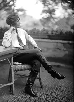Androgynous: Elisabeth Furtwaengler