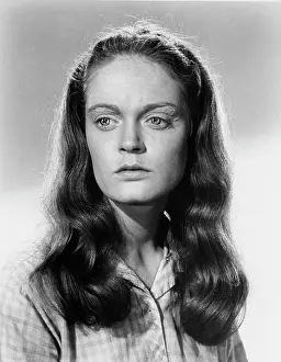 Hartman: Elizabeth Hartman - woman - actress