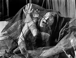 Pathe: Elizabeth Shepherd - actress