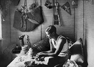 Souvenirs: Elly Beinhorn in her flat, 1932