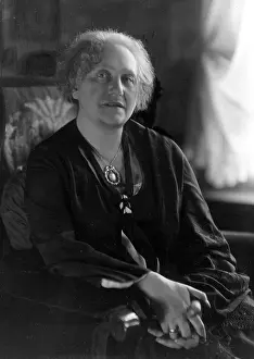 Elsa: Elsa Einstein, 1929