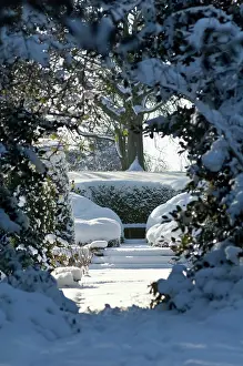 Christmassy: Eltham Palace in the snow