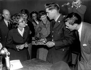 Musik: Elvis Presley is stationed in Germany