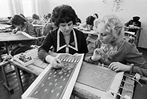 Instructs: Embroiderers in gold from Torzhok