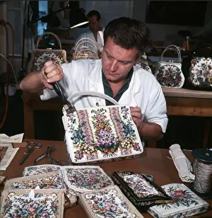 Handbags: Embroidery workshop Petit Point in Vienna