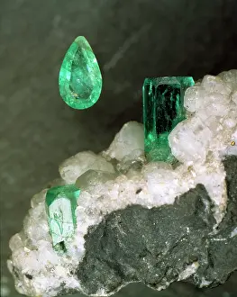 Cyclosilicate: Emerald, a variety of beryl
