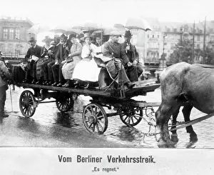 Strikes: Emergency service during the traffic strike in Berlin, 1919