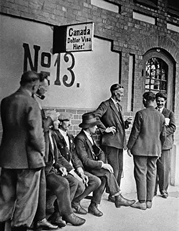 Emigrants: Emigrants before their medical passport control, 1930