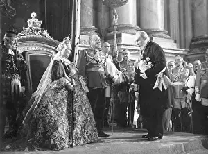 Bows: Emil Jannings and Hedwig Wangel in Uncle Kruger, 1941