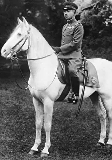 Shirayuki: Emperor Hirohito at a maneuver, 1935