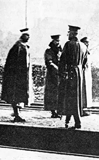 Abdication: Emperor Wilhelm II at a border crossing, 1918
