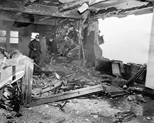 78th: The Empire State Building after a B-25 Bomber ?