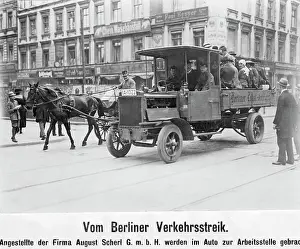 Strikes: Employees of the August Scherl Gmbh during