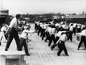 Rooftop: Employees are doing gymnastics, 1939