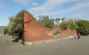 Lave: Enclosure wall, Square Auguste Balagny, Paris, France