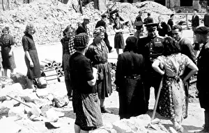 Trummerfrauen: End of World War II - Trummerfrauen 1945