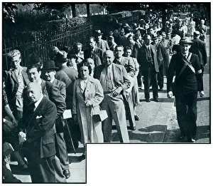 Golders: Enemy aliens queue to register in London, September 1939