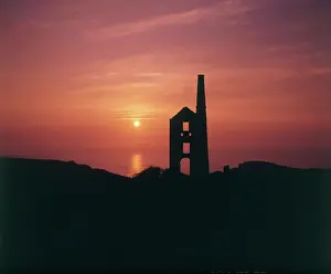 Carn: Engine house at Carn Galver tin mine, Cornwall