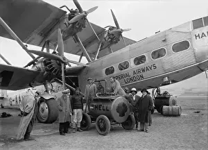 Refueling: Four engine passenger plane of the Imperial ?