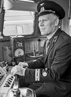 Commuter: Engineer Ponomaryov