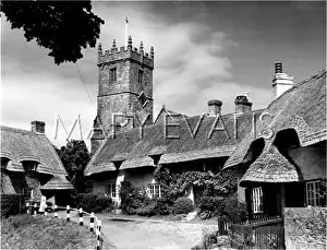 Godshill: ENGLAND/IOW/GODSHILL