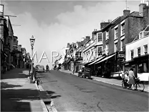 Curiously: ENGLAND/LYMINGTON