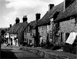 Valence: ENGLAND/SUTTON VALENCE