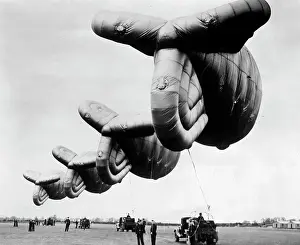 Barrage: English barrage balloons, 1938