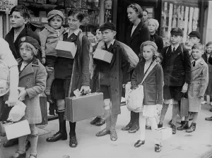 Expected: English children are evacuated, 1939
