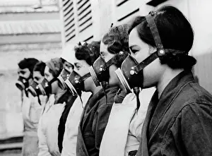 Respirator: English employee of the railway