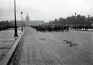 Invalides: English infantry regiment in Paris, 1916