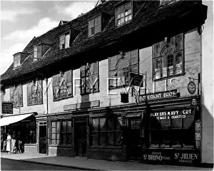 Hadleigh: ENGLISH SHOP FRONTS