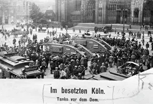 Deter: English tanks in front of the Cologne Cathedral, 1920