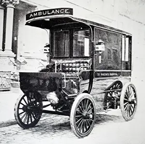 Ambulance: Engraving depicting an electric ambulance
