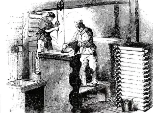 Mould: An engraving depicting workers filling frames