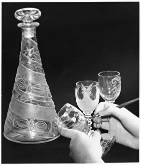 Stopper: ENGRAVING GLASSWARE