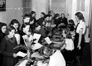 Ns Time: Enrollment of adolescents, 1944