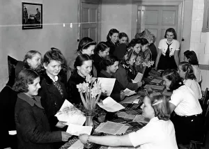 Enroll: Enrollment in the BdM, Berlin 1944
