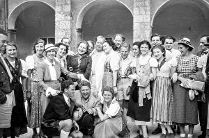 Hedwig: Ensemble with choreographer Hedwig Schaffgotsch 1936