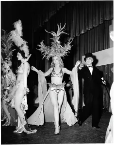 Follies: Entertainment - World War Ii - WW2
