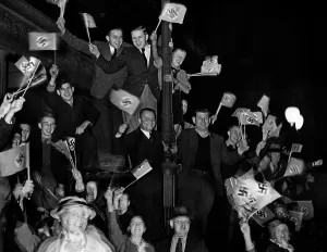 Enthusiastic: Enthusiastic crowds listen to a speech of Adolf Hitler, 1938