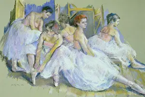 Ballerinas: Entr'acte ' five ballerinas