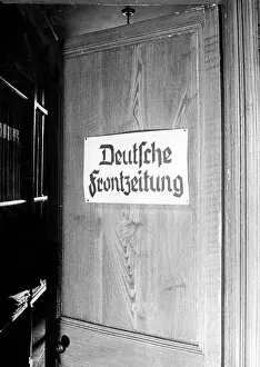Editorial: Entrance to the editorial staff of the Deutsche
