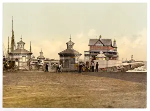 Lowestoft: Entrance to jetty, Lowestoft, England