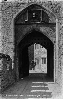 Vale: Entrance to St. Donat's Castle